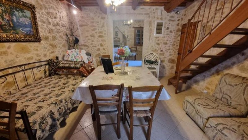 Agios Myron Kreta, Agios Myron: Einfamilienhaus aus Stein zu verkaufen Haus kaufen